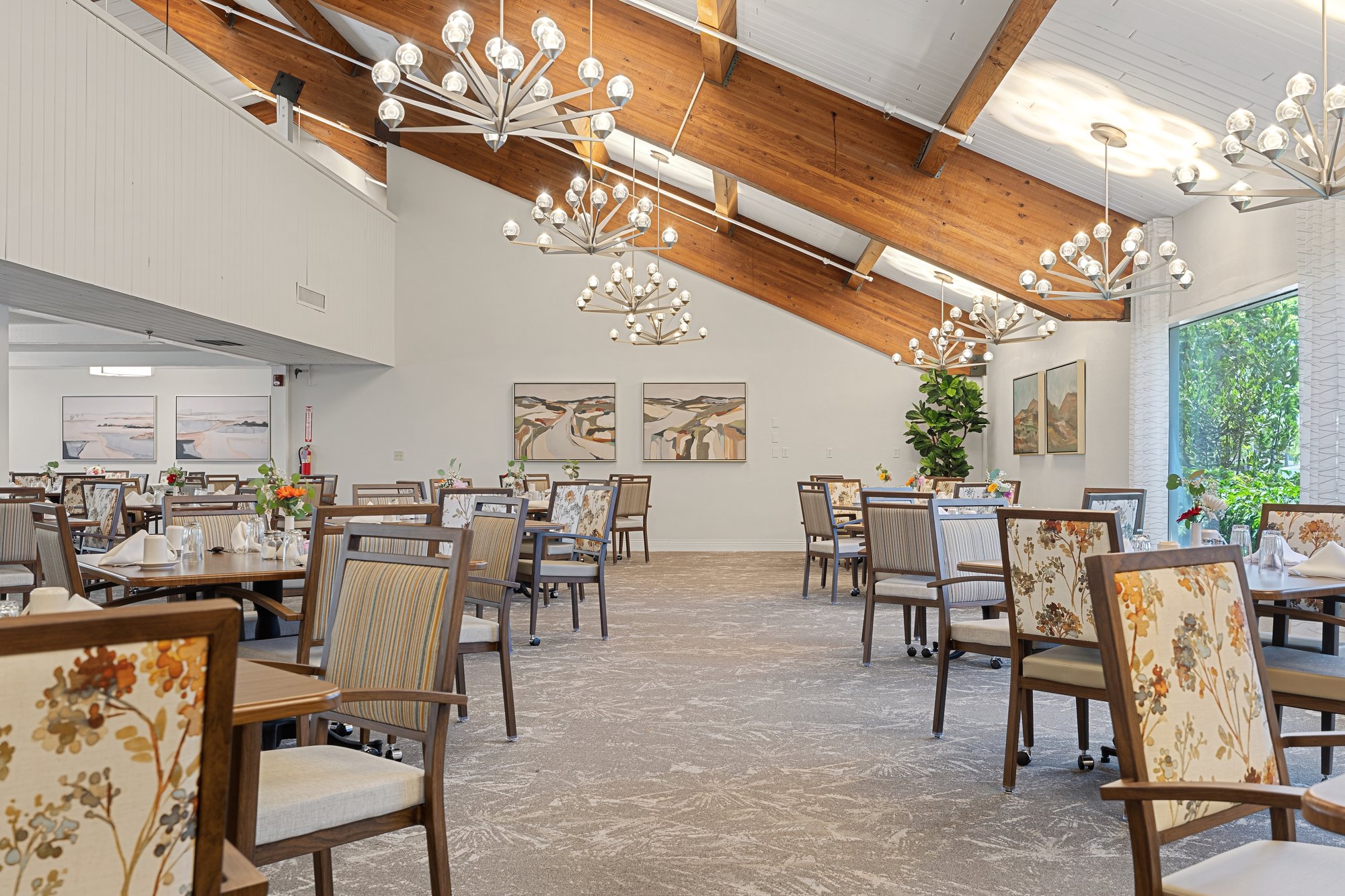 Anaheim - Dining Room