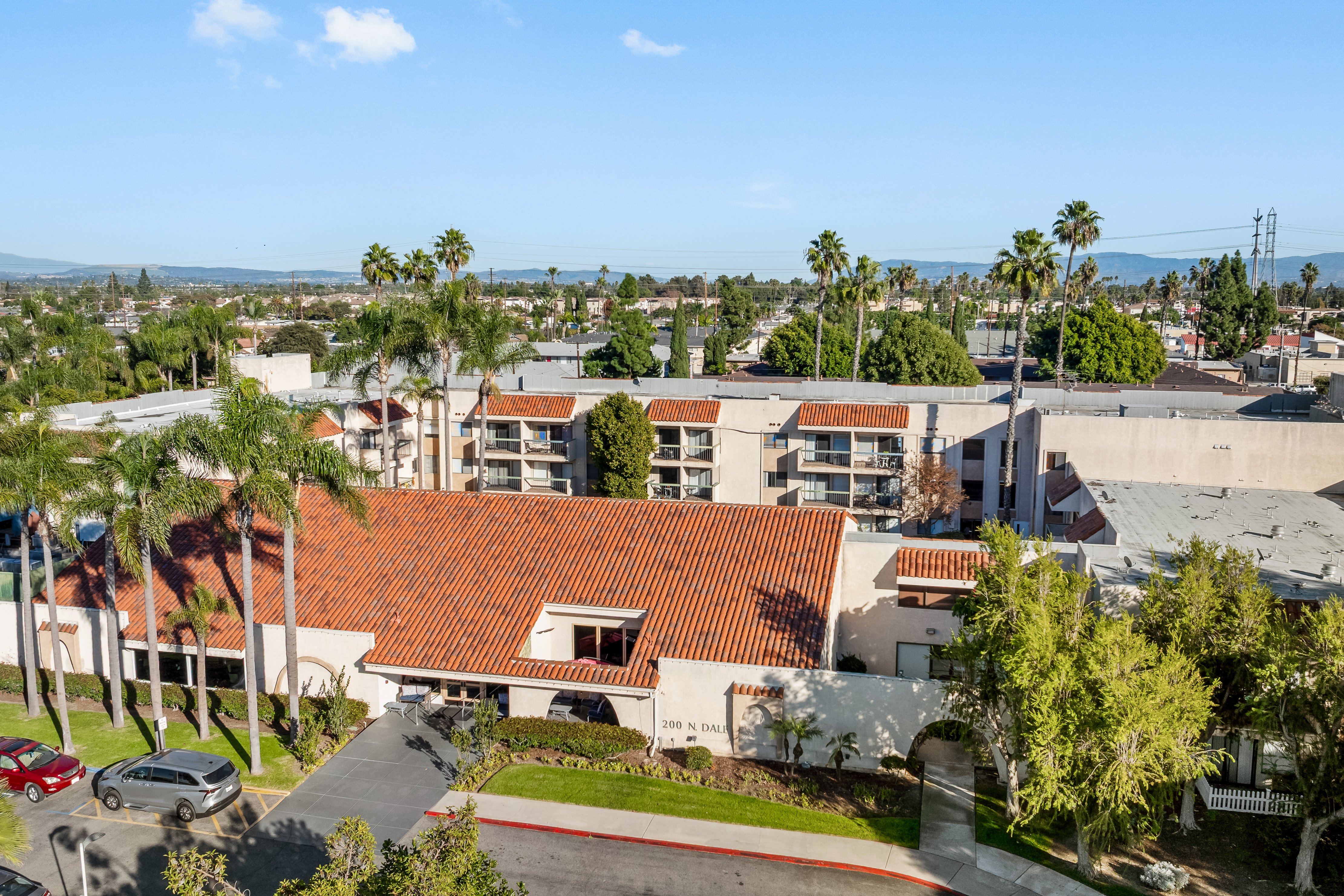 Marbella_Anaheim_Exterior_Building_4