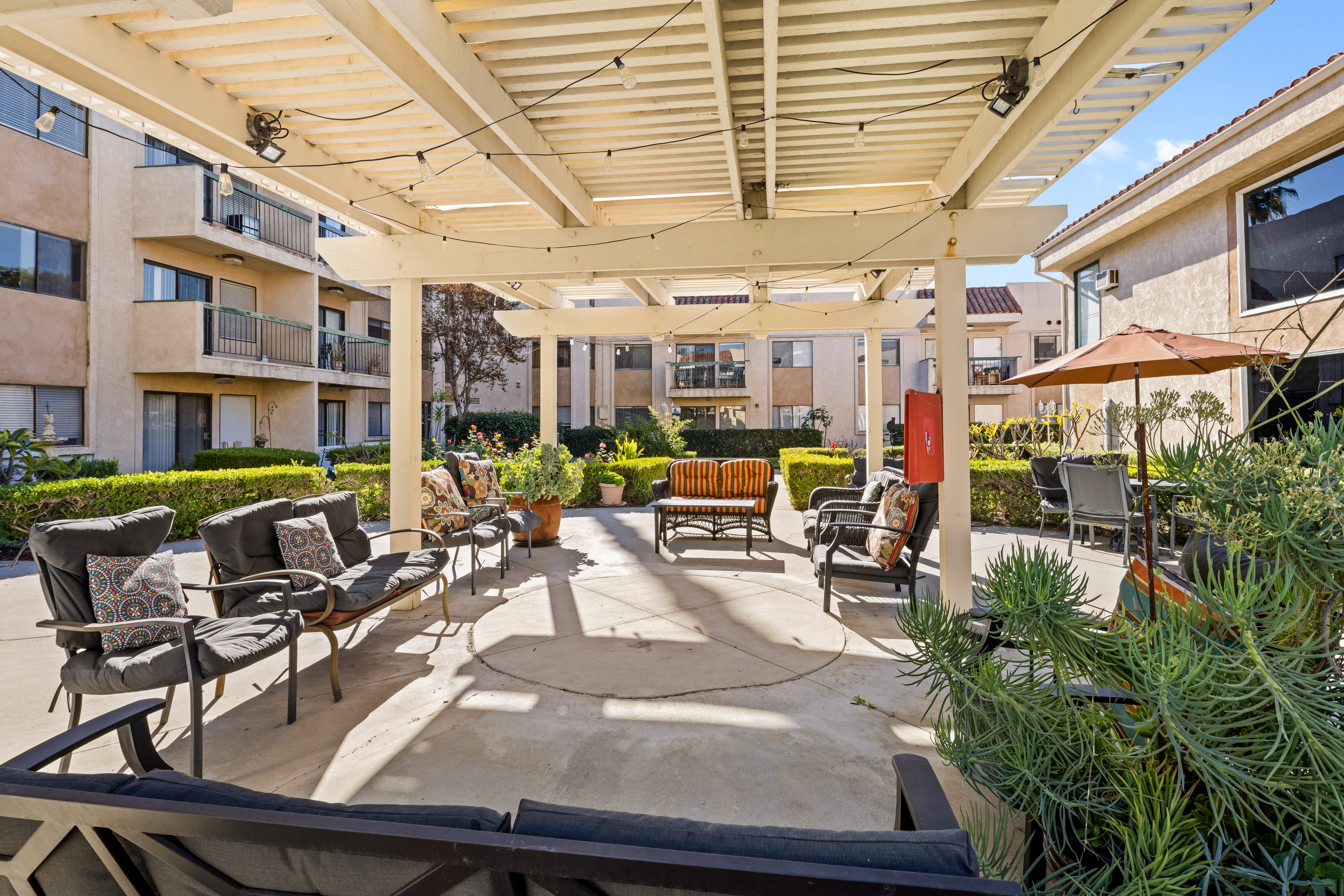 Marbella_Anaheim_Outdoor_Common_Area_15